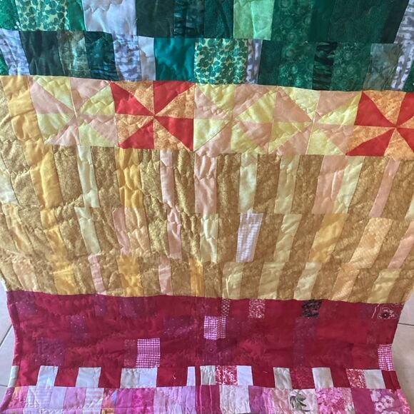 NWT. Beautiful Hand Crafted Rainbow Quilt - Picture 4 of 10